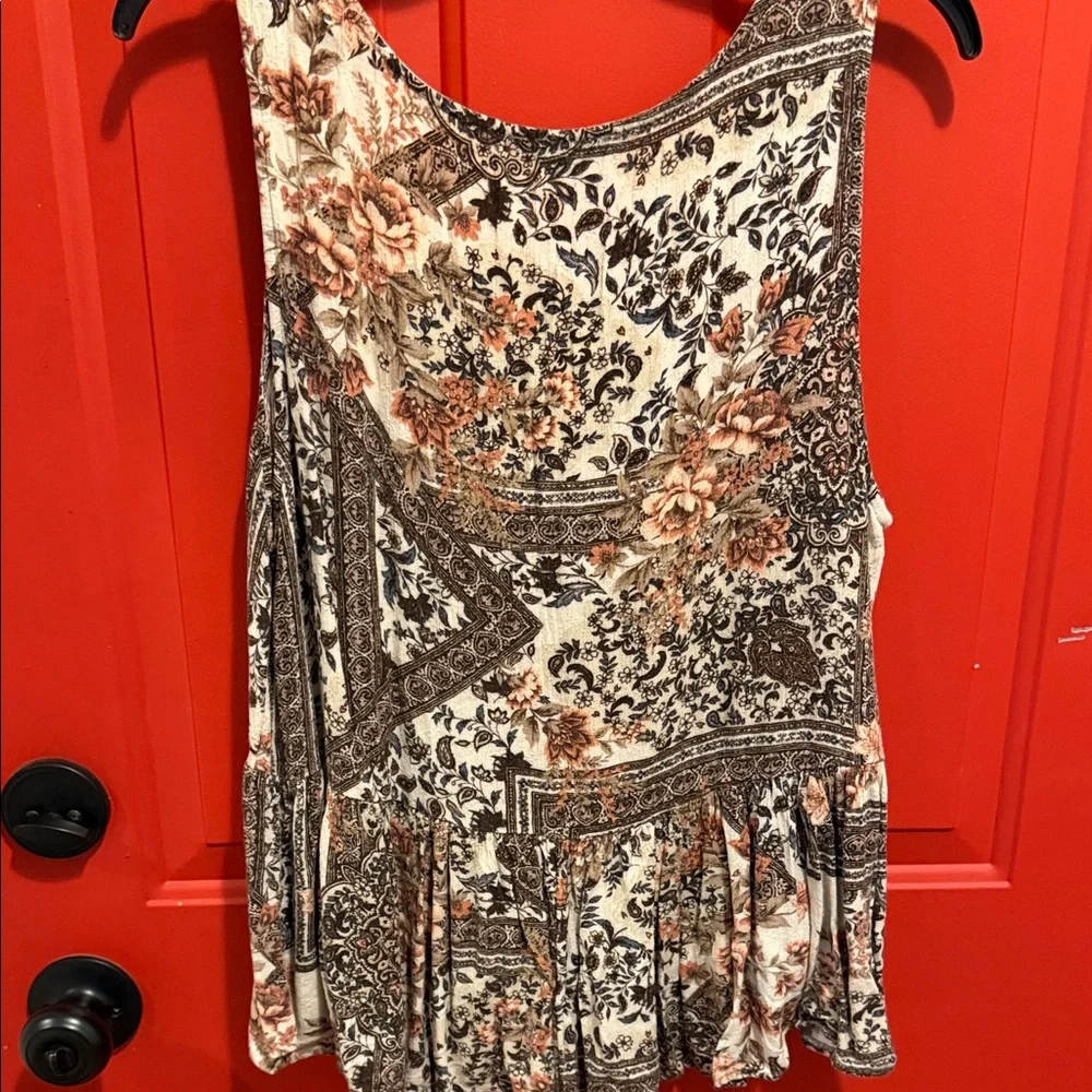 American Eagle Outfitters Floral Tank Top - Cream and Black - Picture 4 of 4
